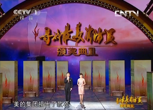 ����������{�y����ҕ  �������������T